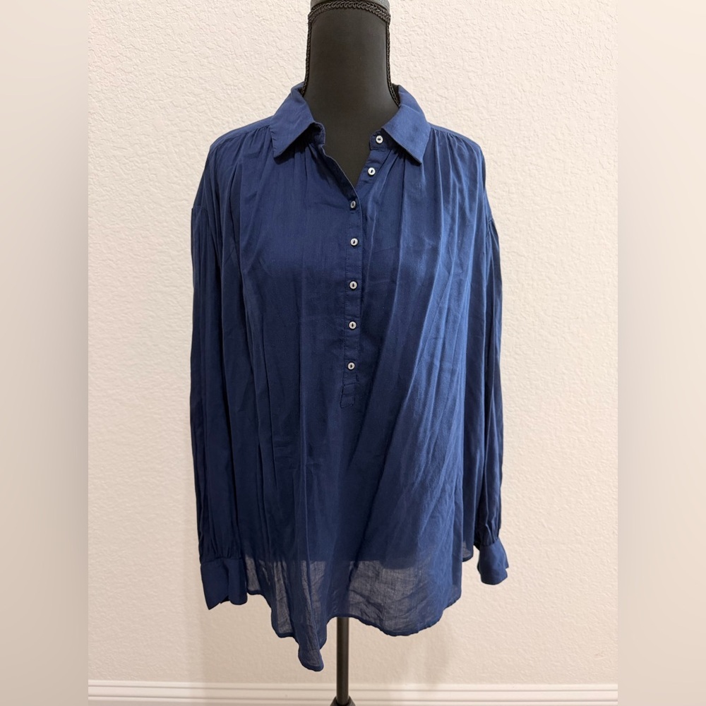 Vineyard Vines Navy Blue Cotton Blend Blouse | Chic Button-Up Long Sleeve